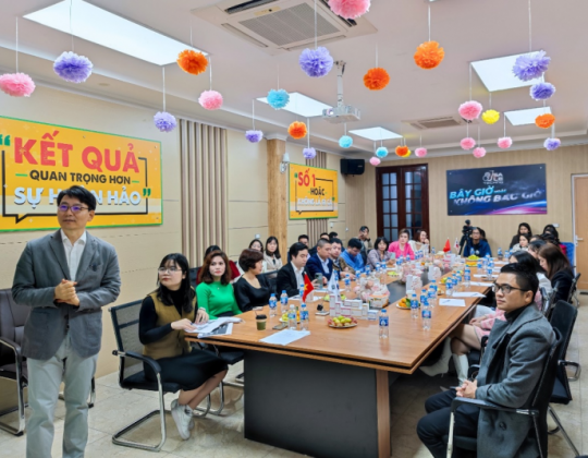 Nhà sáng lập C'New Lab chia sẻ về sản phẩm cho đơn vị phân phối tại Việt Nam